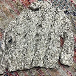 Women’s Moon River Chunky Cable Knit Sweater   Size Medium